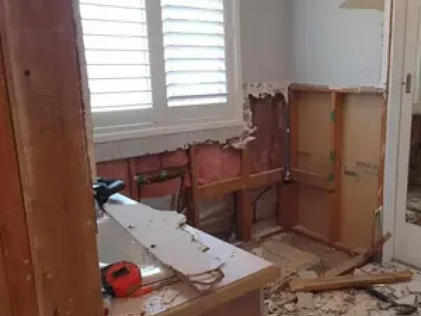 Dean's Plumbing N Maintenance Gallery Image