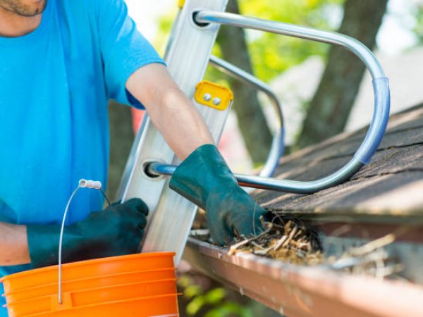 Gutters Fascias &amp; Soffits Cleaning