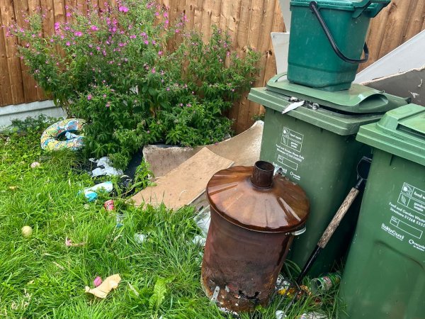 SH Clearance and Removals Gallery Image